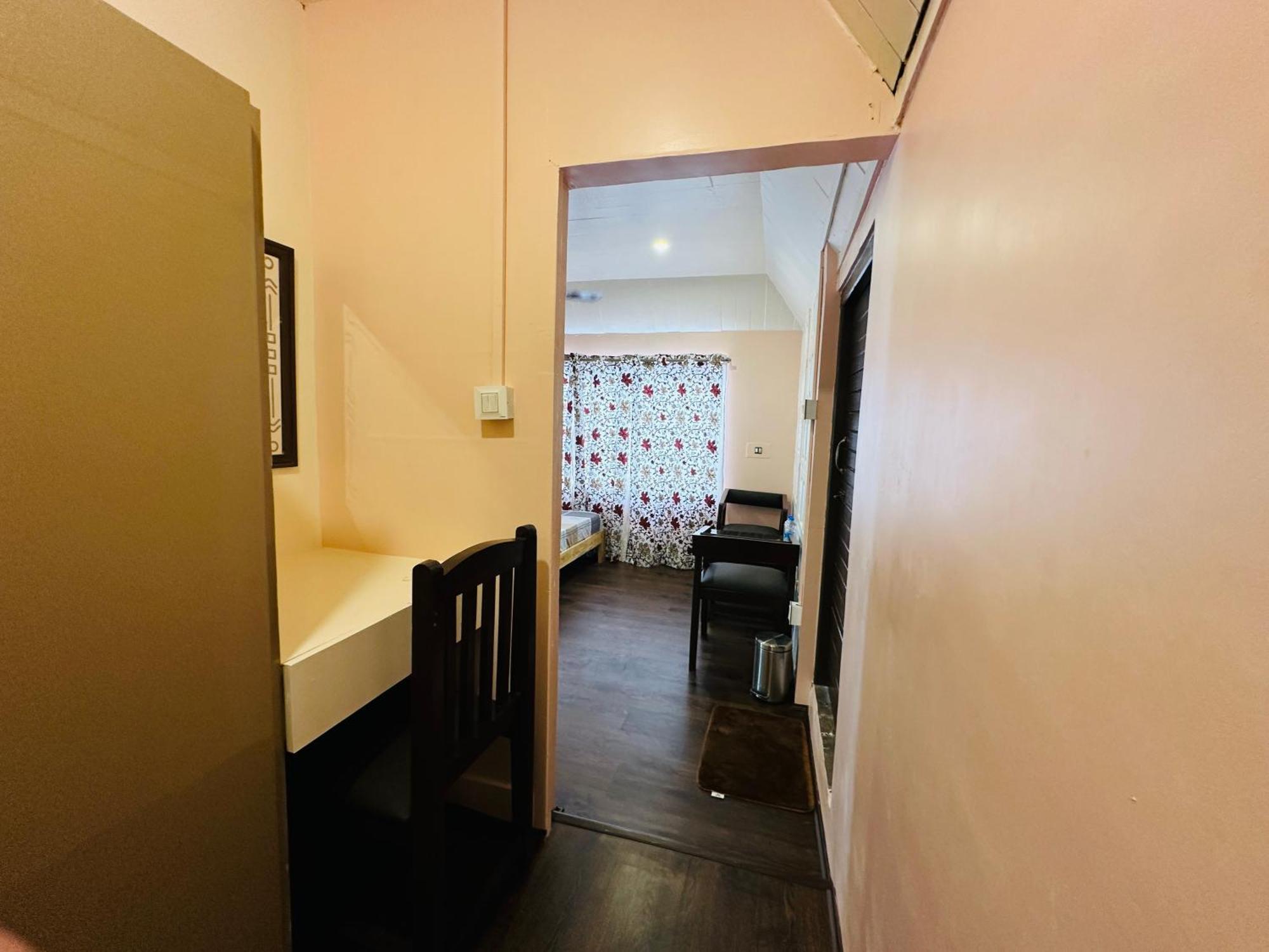 Hotel The Chinar Retreat Hut Srīnagar Zimmer foto
